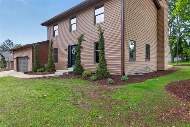 Builiding view fifty eight for 5129 Bardstone St, Jackson, MI. 49201