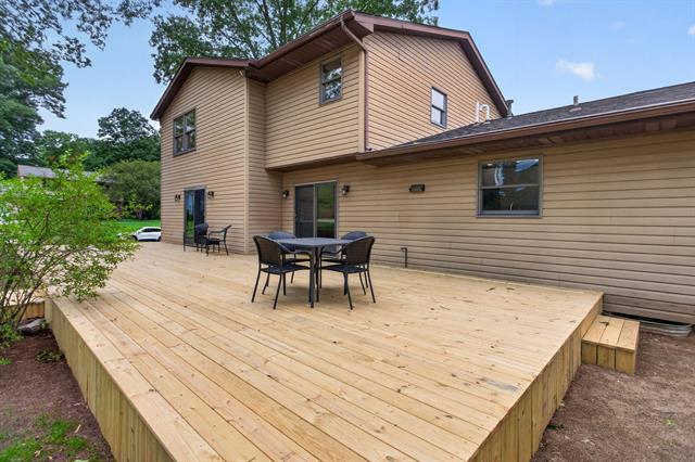 Builiding view fifty one for 5129 Bardstone St, Jackson, MI. 49201