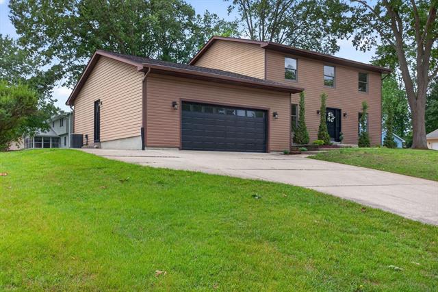 Builiding view fifty six for 5129 Bardstone St, Jackson, MI. 49201