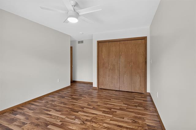 Builiding view forty one for 5129 Bardstone St, Jackson, MI. 49201