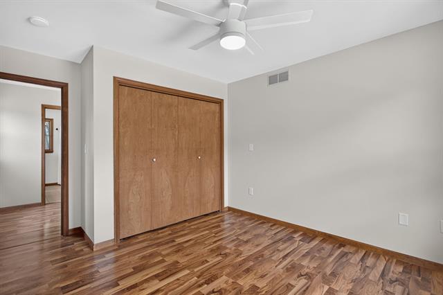 Builiding view forty six for 5129 Bardstone St, Jackson, MI. 49201