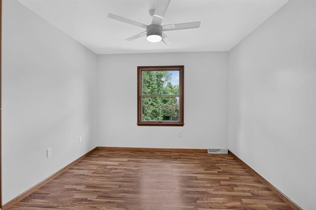 Builiding view forty for 5129 Bardstone St, Jackson, MI. 49201