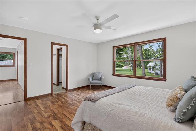 Builiding view thirty three for 5129 Bardstone St, Jackson, MI. 49201