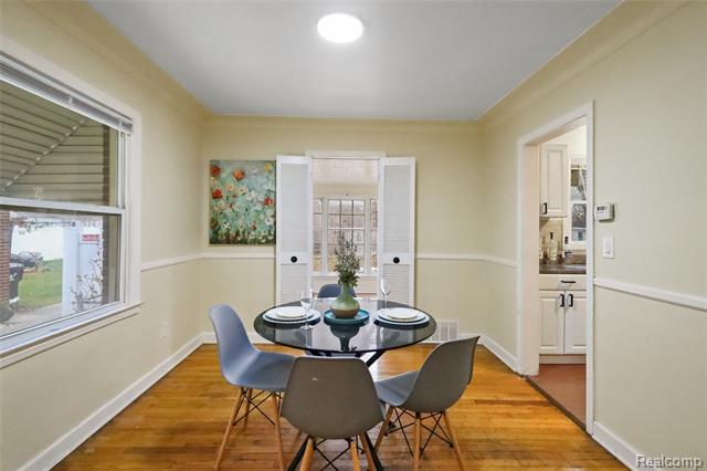 Builiding view five for 11557 Rossiter, Detroit, MI. 48224