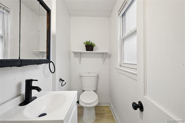 Builiding view nine for 11557 Rossiter, Detroit, MI. 48224