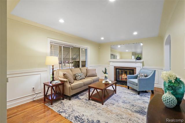 Builiding view three for 11557 Rossiter, Detroit, MI. 48224