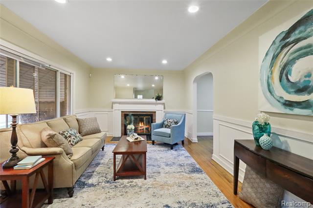 Builiding view two for 11557 Rossiter, Detroit, MI. 48224