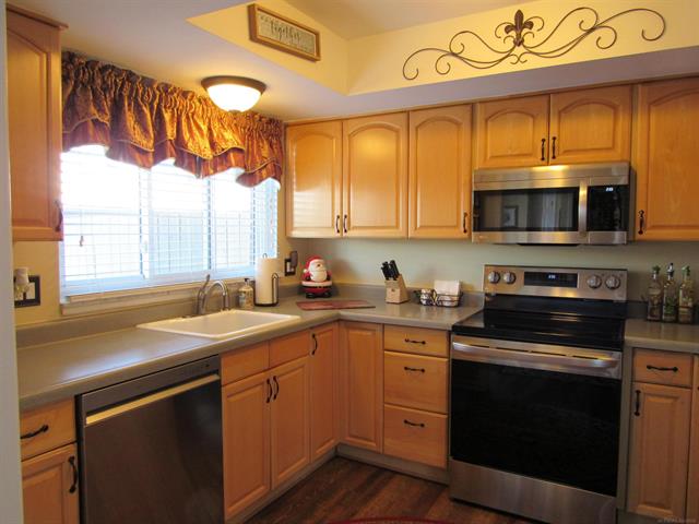 Builiding view ten for 42373 Dianna, Clinton Township, MI. 48038