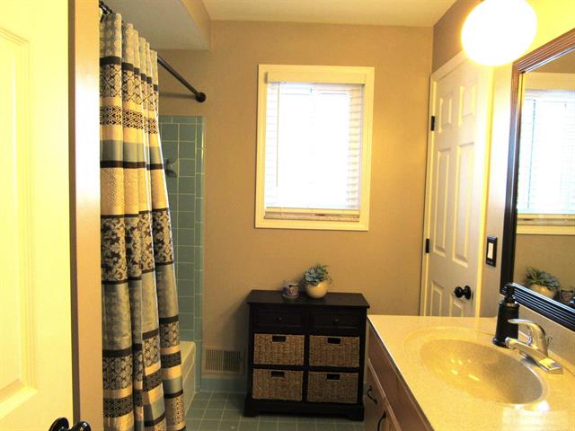 Builiding view twenty for 42373 Dianna, Clinton Township, MI. 48038