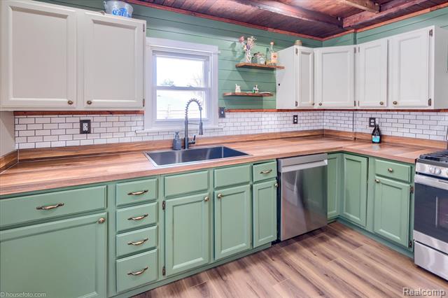 Builiding view five for 285 Dirgo, Imlay City, MI. 48444