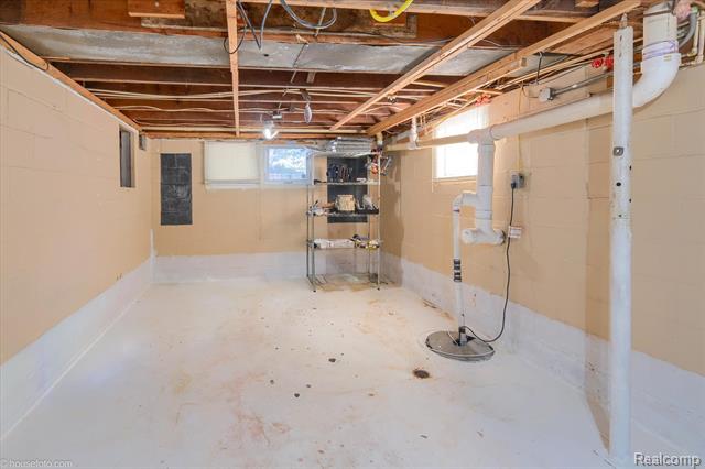 Builiding view thirty two for 285 Dirgo, Imlay City, MI. 48444