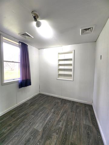 Builiding view eleven for 7410 Frankenmuth, Vassar, MI. 48768