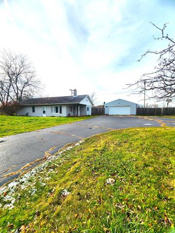 Builiding view one for 7410 Frankenmuth, Vassar, MI. 48768