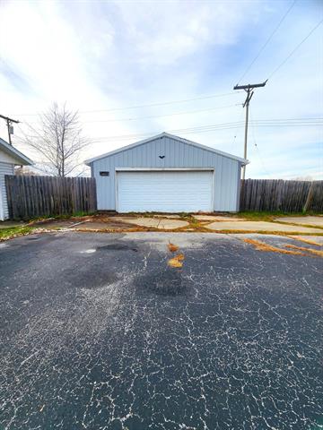 Builiding view thirty three for 7410 Frankenmuth, Vassar, MI. 48768