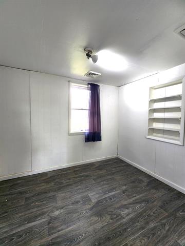 Builiding view twelve for 7410 Frankenmuth, Vassar, MI. 48768