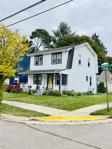 Builiding view three for 917 Barnes, Lansing, MI. 48910