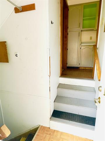 Builiding view twenty five for 917 Barnes, Lansing, MI. 48910