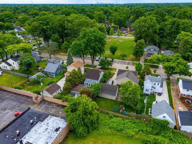 Builiding view forty three for 1203 E 2Nd, Royal Oak, MI. 48067