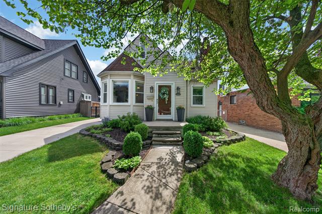 front view for 125 S Kenwood Ave, Royal Oak, Mi. 48067