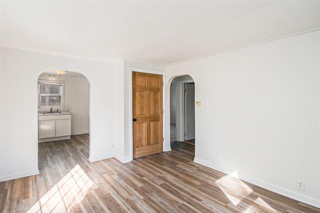 Builiding view eight for 3611 Homewood, Lansing, MI. 48910