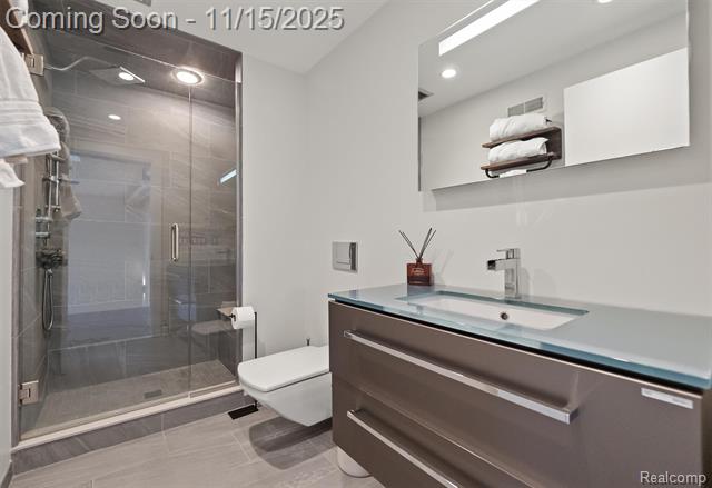 Builiding view nineteen for 670 W 11 Mile, Royal Oak, MI. 48067