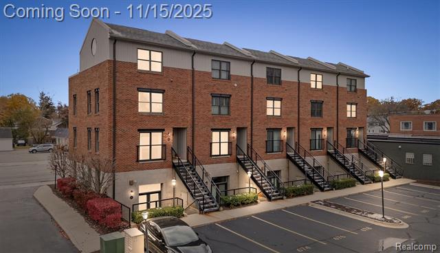 Builiding view three for 670 W 11 Mile, Royal Oak, MI. 48067