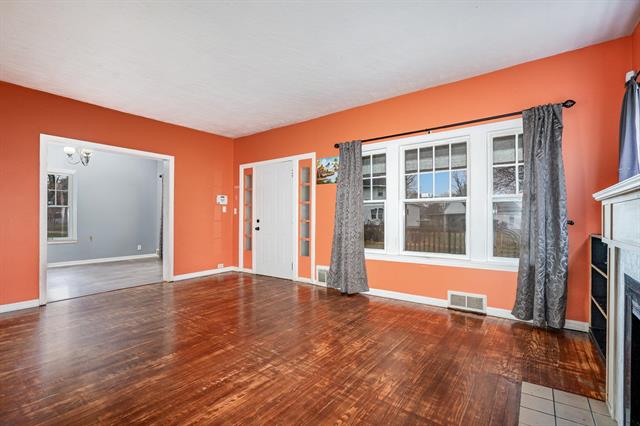 Builiding view one for 739 California, Alma, MI. 48801