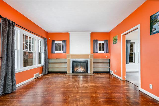 Builiding view three for 739 California, Alma, MI. 48801