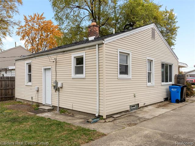 Builiding view fifteen for 26745 Brush, Madison Heights, MI. 48071