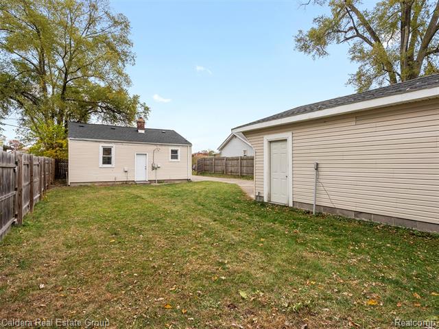 Builiding view sixteen for 26745 Brush, Madison Heights, MI. 48071