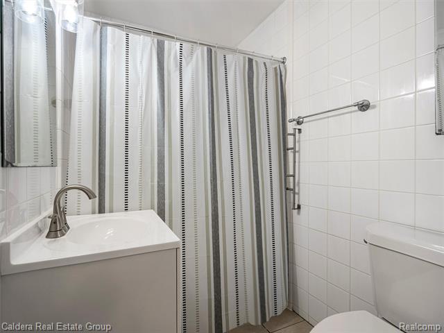 Builiding view ten for 26745 Brush, Madison Heights, MI. 48071