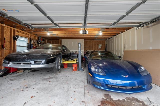 Builiding view twenty six for 2435 Sunnyknoll, Berkley, MI. 48072