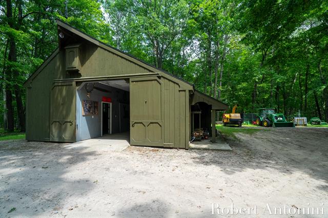 Builiding view eighteen for 4751 Johnson, Gowen, MI. 49326