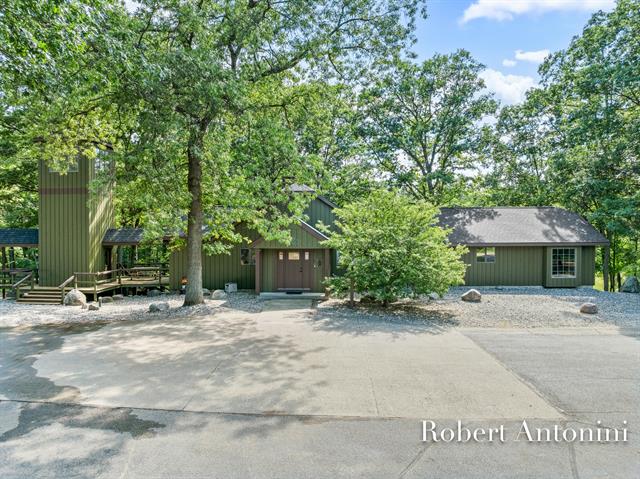 Builiding view one hundred nine for 4751 Johnson, Gowen, MI. 49326