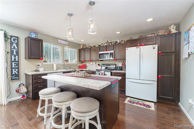 Builiding view six for 7047 Bennington Greens, Owosso, MI. 48867