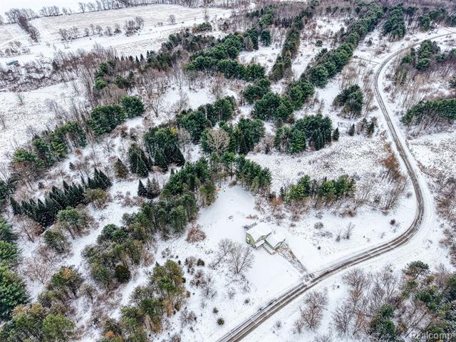 Builiding view thirty eight for 7047 Bennington Greens, Owosso, MI. 48867