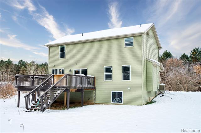 Builiding view thirty six for 7047 Bennington Greens, Owosso, MI. 48867