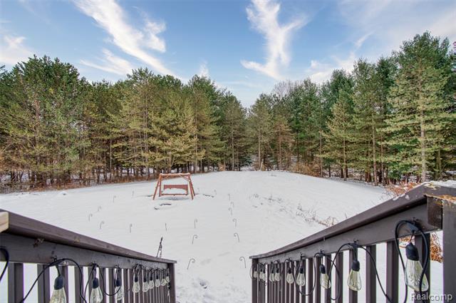 Builiding view thirty two for 7047 Bennington Greens, Owosso, MI. 48867