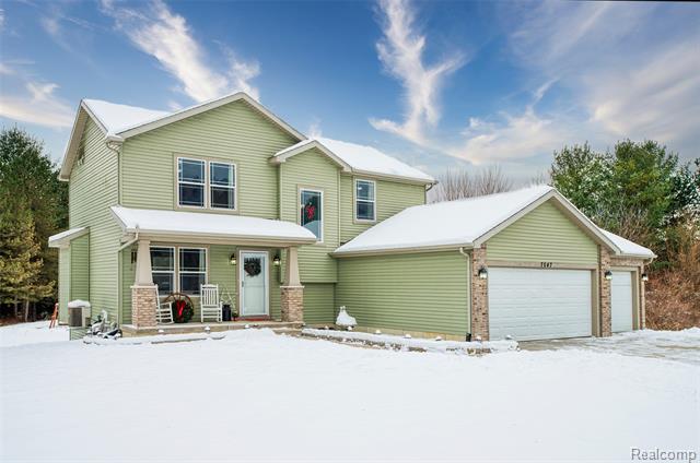 Builiding view two for 7047 Bennington Greens, Owosso, MI. 48867