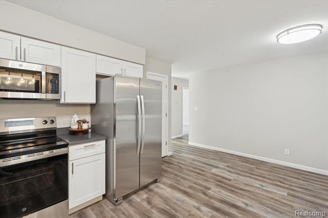 Builiding view eleven for 2055 Holly, Charlotte, MI. 48813