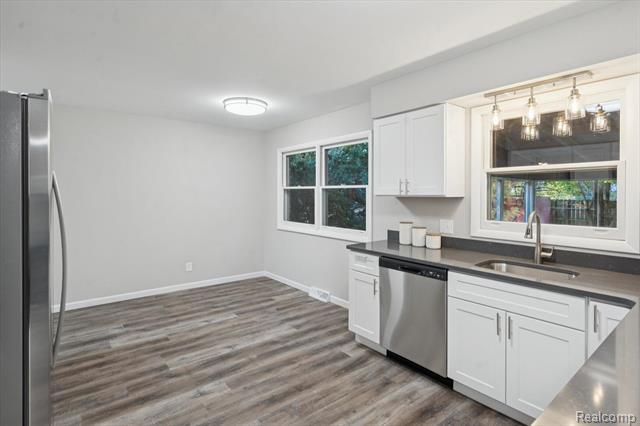 Builiding view nine for 2055 Holly, Charlotte, MI. 48813