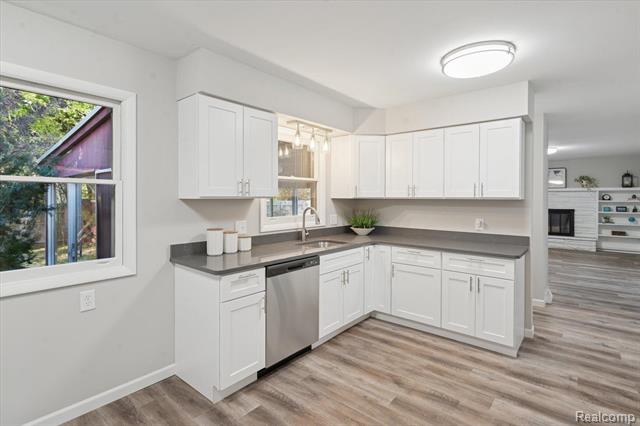 Builiding view seven for 2055 Holly, Charlotte, MI. 48813