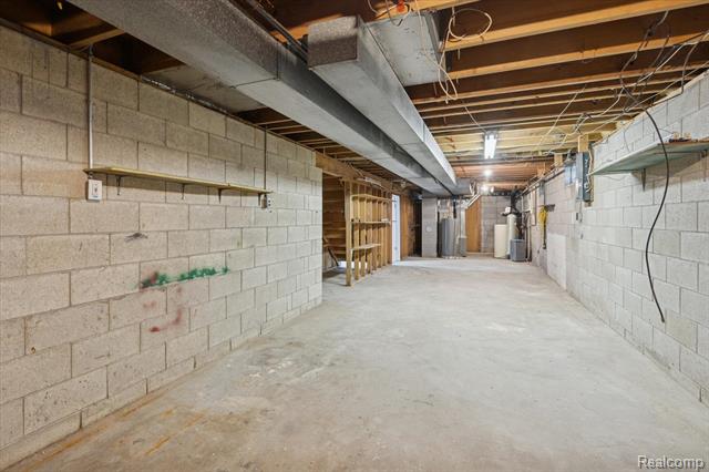 Builiding view thirty one for 2055 Holly, Charlotte, MI. 48813