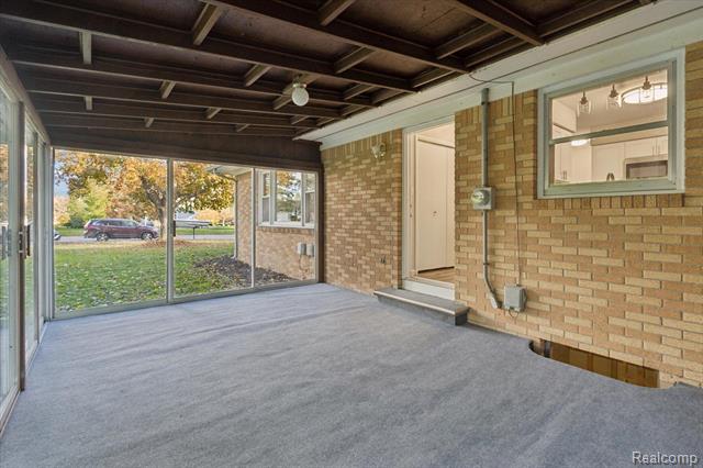 Builiding view thirty three for 2055 Holly, Charlotte, MI. 48813