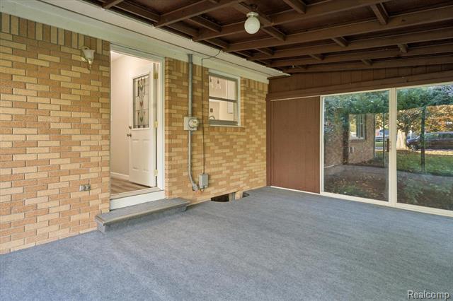 Builiding view thirty two for 2055 Holly, Charlotte, MI. 48813