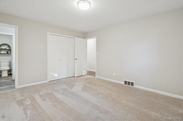 Builiding view twenty for 2055 Holly, Charlotte, MI. 48813