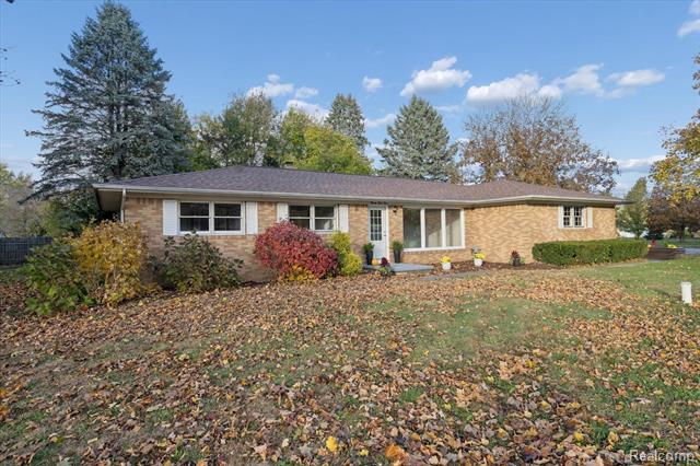 front view for 2055 Holly, Charlotte, Mi. 48813