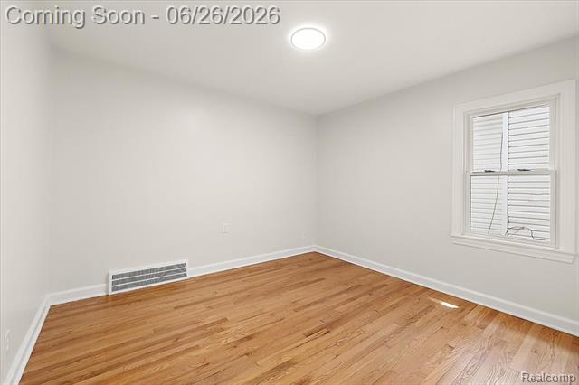 Builiding view twenty five for 603 N Vermont, Royal Oak, MI. 48067
