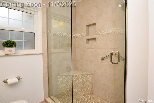 Builiding view eighteen for 800 Maplegrove, Royal Oak, MI. 48067