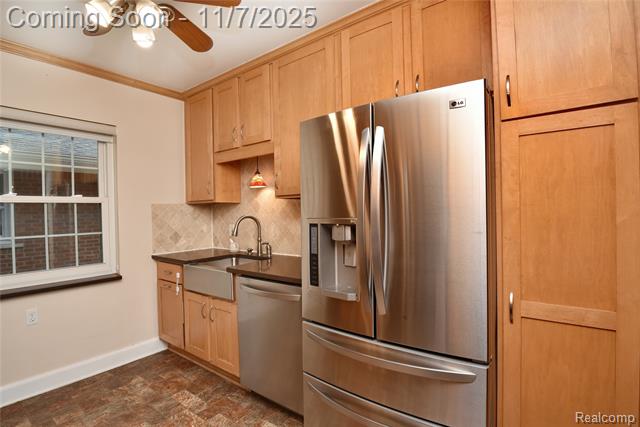 Builiding view eleven for 800 Maplegrove, Royal Oak, MI. 48067